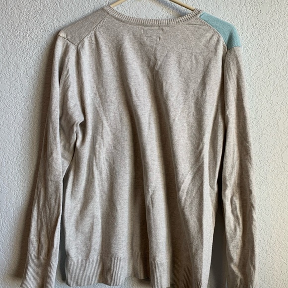 3 for $10 Van Heusen Sweater - Picture 2 of 2